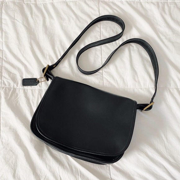 Coach Handbags - vintage Coach pure leather saddle bag